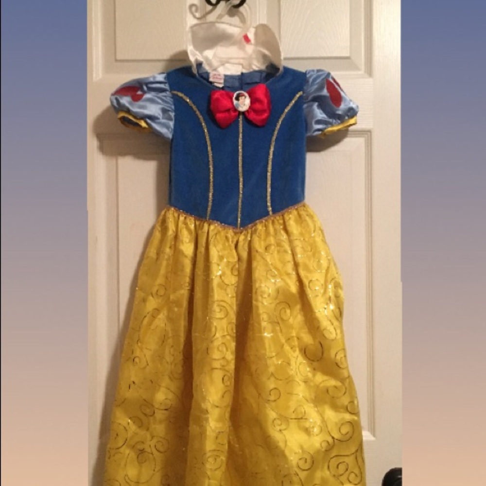 Snow White Costume